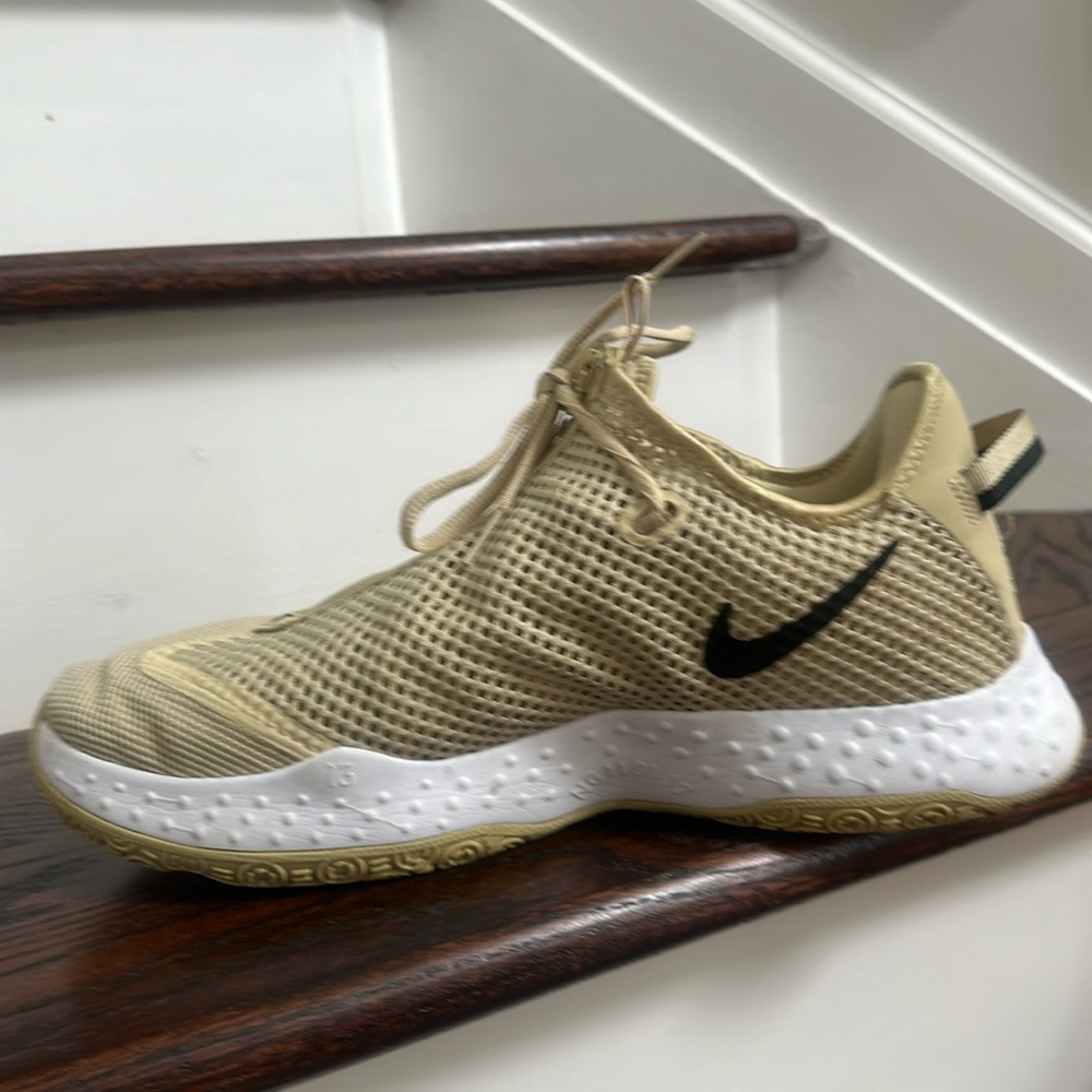 Paul George - Nike